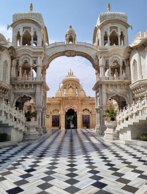 ISKCON Vrindavan (Spiritual & Cultural) (3–4 Days)