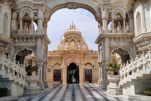 ISKCON Vrindavan (Spiritual & Cultural) (3–4 Days)
