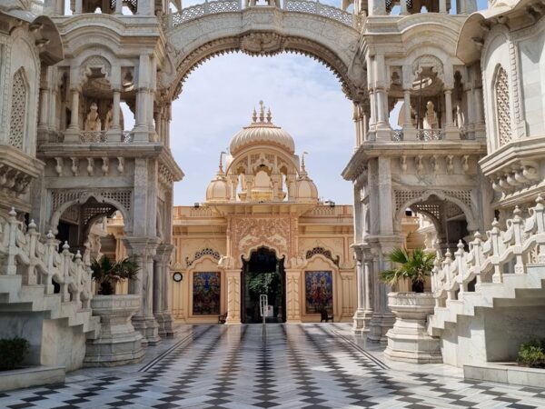 ISKCON Vrindavan (Spiritual & Cultural) (3–4 Days)