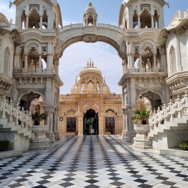 ISKCON Vrindavan (Spiritual & Cultural) (3–4 Days)